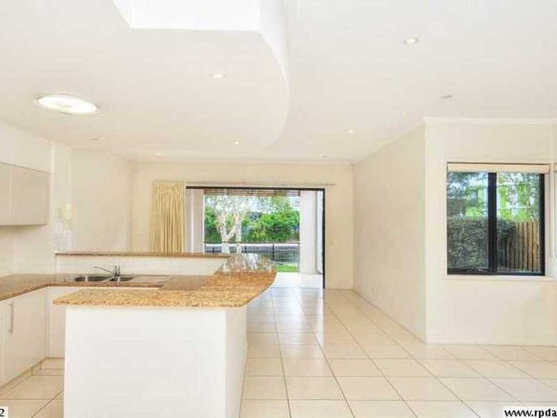 Photo - 16 Riverwalk Ave , Robina QLD 4226 - Image 3