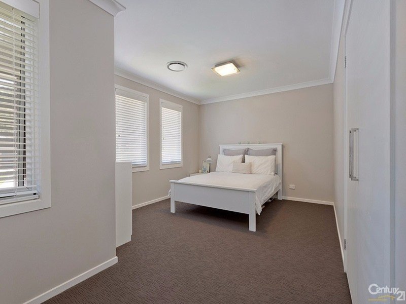 Photo - 16 Roberts Rd Parade, Lawson NSW 2783 - Image 11