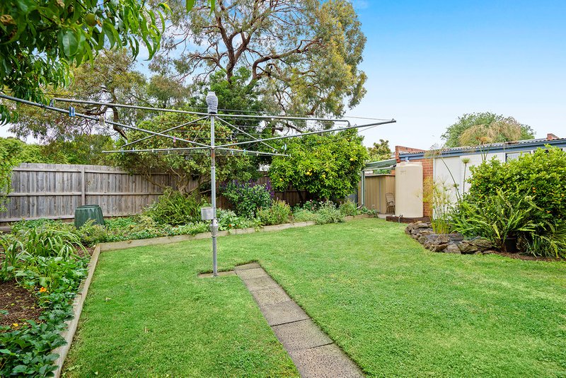 Photo - 16 Robross Street, Cheltenham VIC 3192 - Image 13