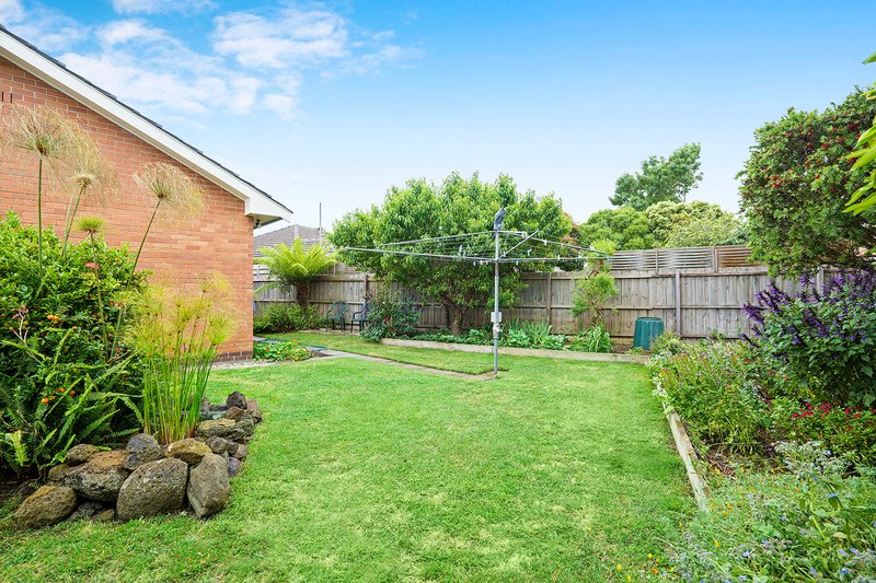 Photo - 16 Robross Street, Cheltenham VIC 3192 - Image 14