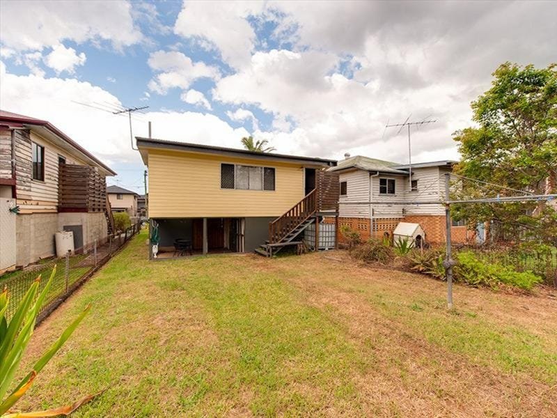 Photo - 16 Rodway Street, Zillmere QLD 4034 - Image 11