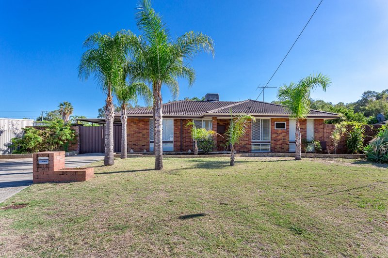 16 Ross Place, Thornlie WA 6108