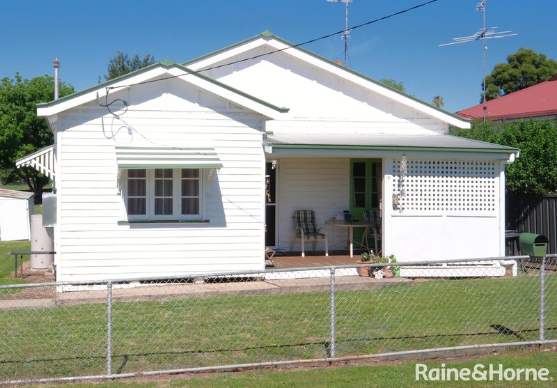 16 Rosslyn Street, Inverell NSW 2360