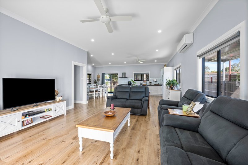 Photo - 16 Royal Avenue, Benalla VIC 3672 - Image 6