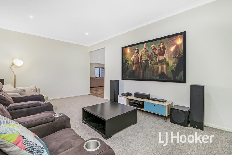 Photo - 16 Royanne Close, Bunyip VIC 3815 - Image 9