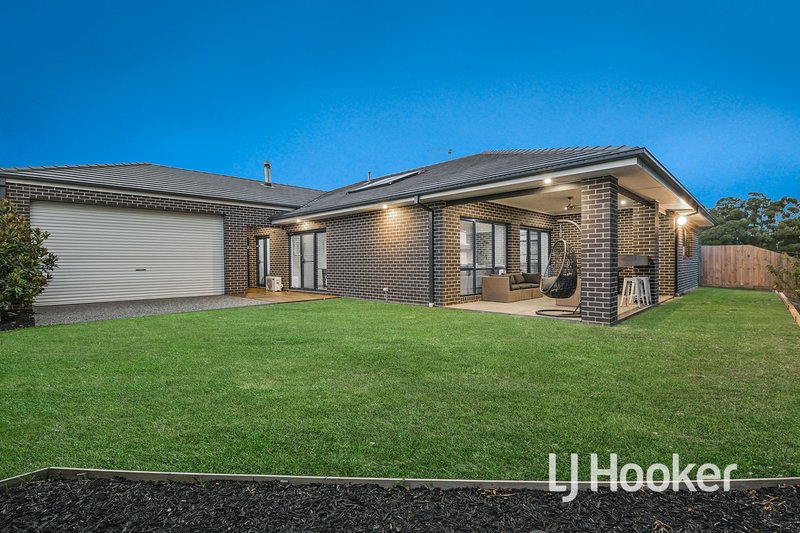 Photo - 16 Royanne Close, Bunyip VIC 3815 - Image 17