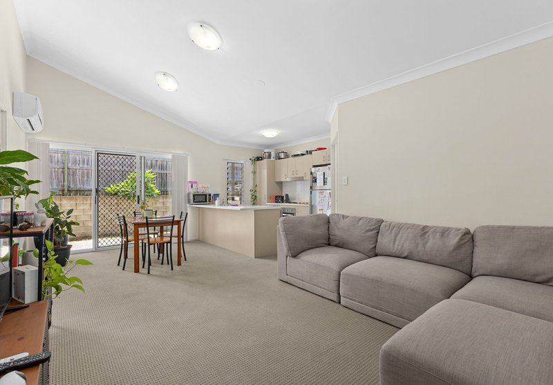 Photo - 16 Ruston Street, Warwick QLD 4370 - Image 2