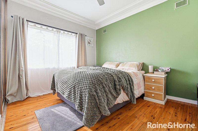 Photo - 16 Saddington Street, St Marys NSW 2760 - Image 5