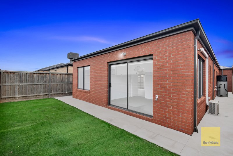 Photo - 16 Sagittarius Avenue, Truganina VIC 3029 - Image 12