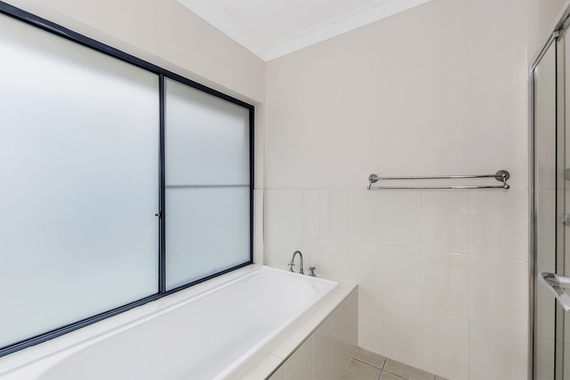 Photo - 16 Sailaway Court, Coomera Waters QLD 4209 - Image 9