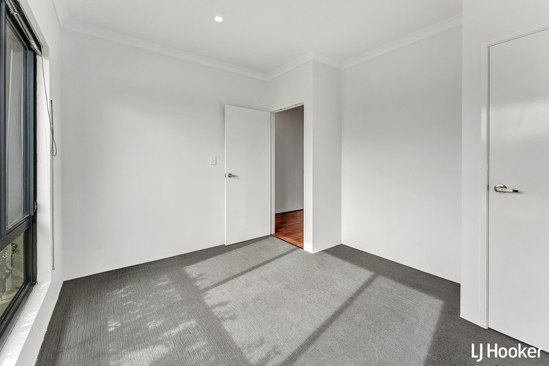 Photo - 16 Saltbush Street, Wandi WA 6167 - Image 4
