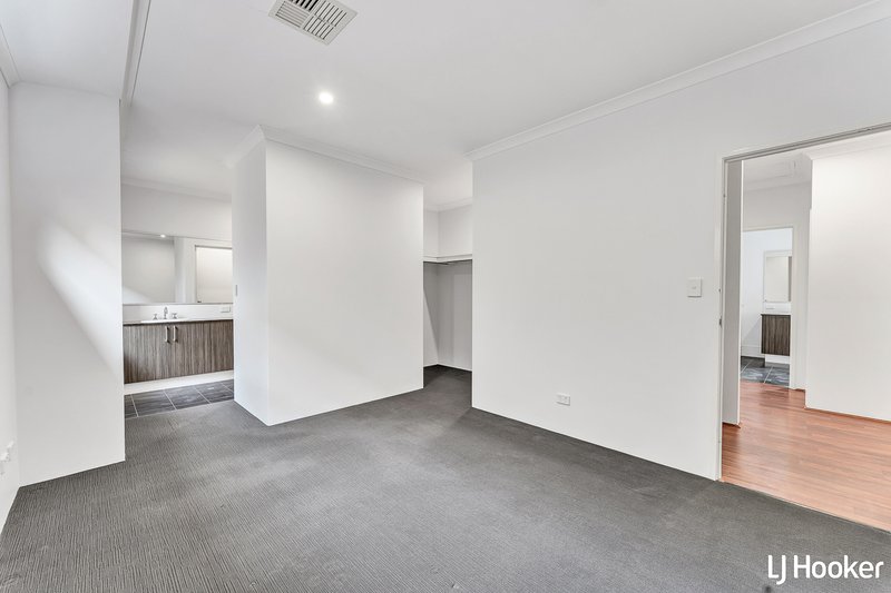 Photo - 16 Saltbush Street, Wandi WA 6167 - Image 7