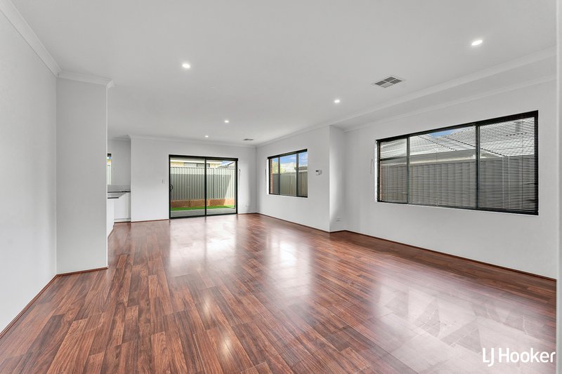 Photo - 16 Saltbush Street, Wandi WA 6167 - Image 11