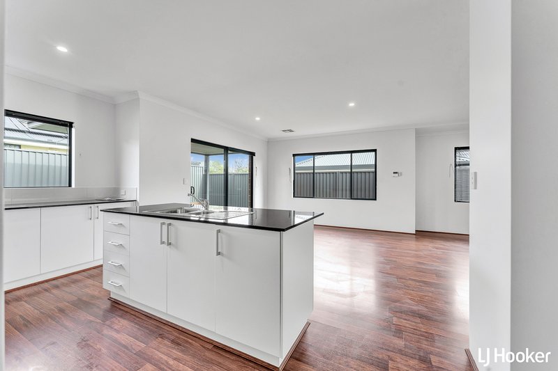 Photo - 16 Saltbush Street, Wandi WA 6167 - Image 14