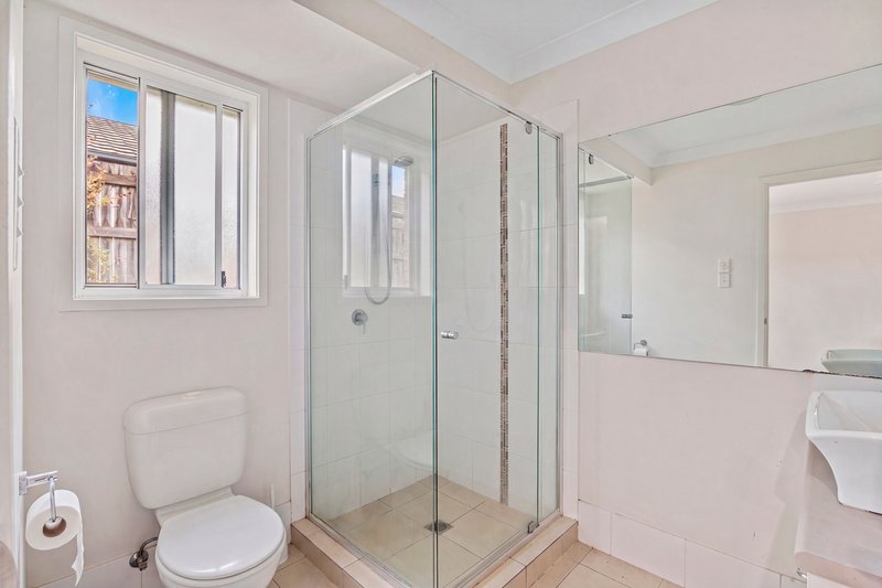 Photo - 16 Saltram Avenue, Holmview QLD 4207 - Image 3