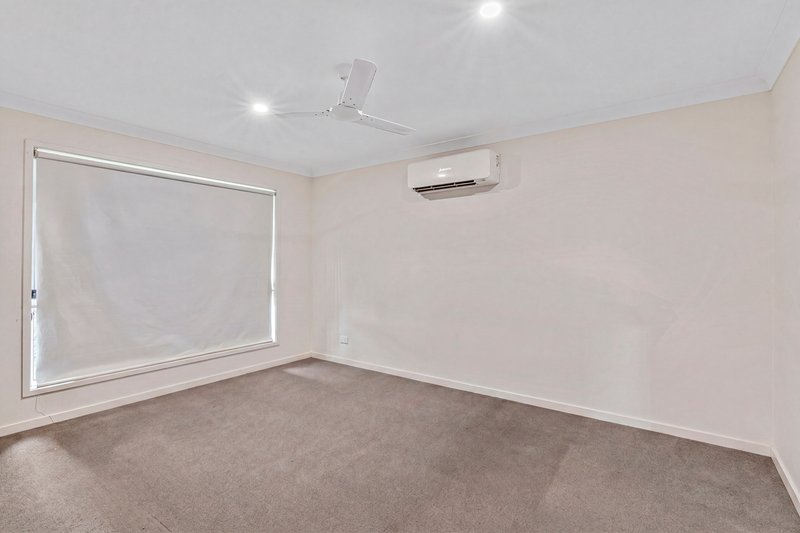 Photo - 16 Saltram Avenue, Holmview QLD 4207 - Image 4