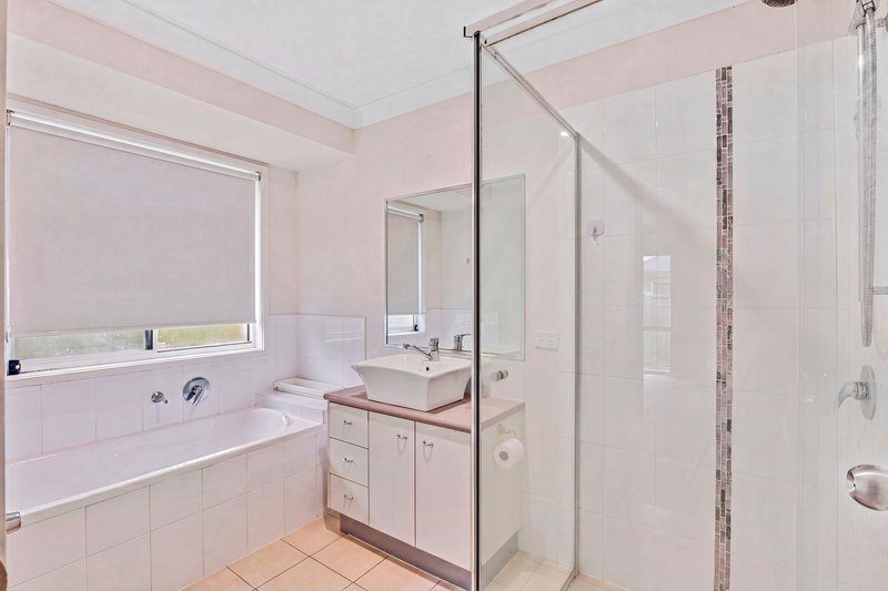 Photo - 16 Saltram Avenue, Holmview QLD 4207 - Image 11