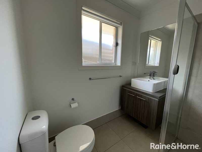 Photo - 16 Sandalwood Road, Davoren Park SA 5113 - Image 9