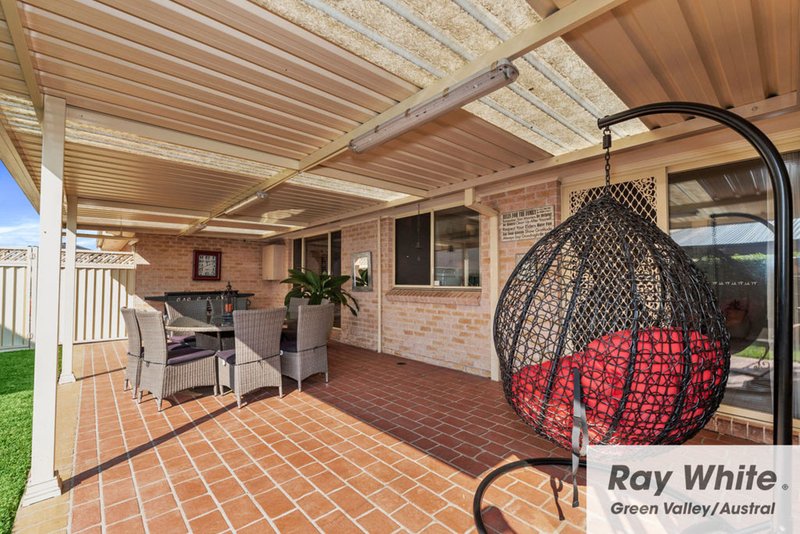 Photo - 16 Sarah Hollands Drive, Horningsea Park NSW 2171 - Image 15