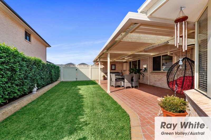 Photo - 16 Sarah Hollands Drive, Horningsea Park NSW 2171 - Image 16