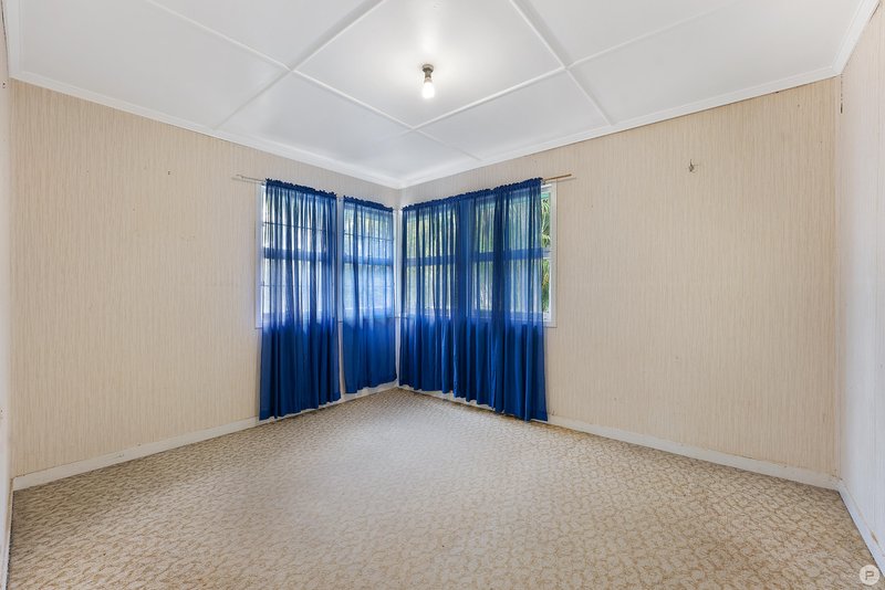 Photo - 16 Sarina Street, Stafford Heights QLD 4053 - Image 7