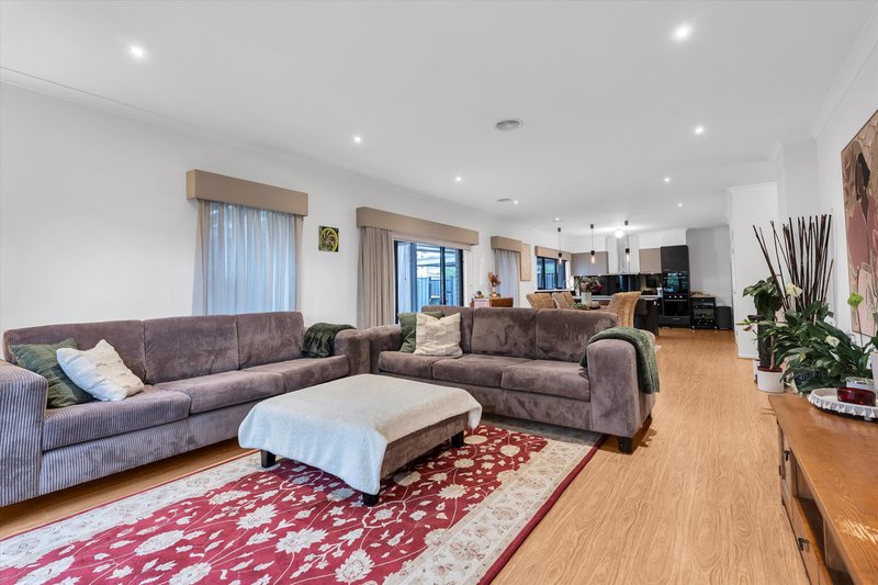 Photo - 16 Savery Court, Point Cook VIC 3030 - Image 5