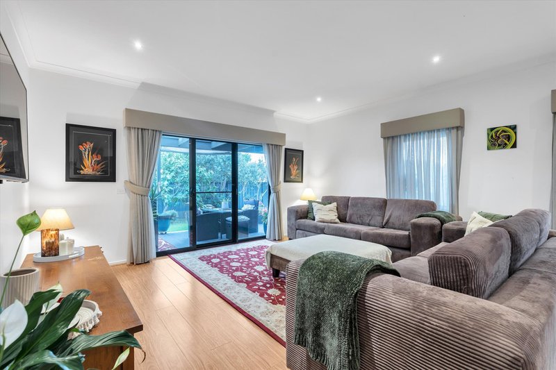 Photo - 16 Savery Court, Point Cook VIC 3030 - Image 6