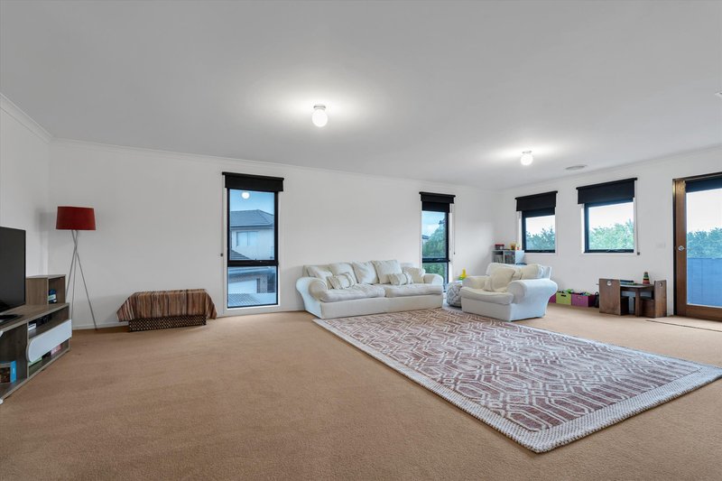 Photo - 16 Savery Court, Point Cook VIC 3030 - Image 11