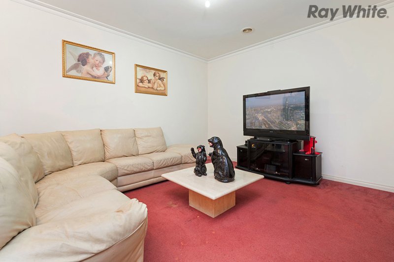 Photo - 16 Saxby Court, Burnside VIC 3023 - Image 4