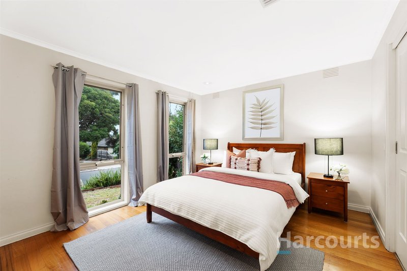 Photo - 16 Saxon Avenue, Wantirna VIC 3152 - Image 8