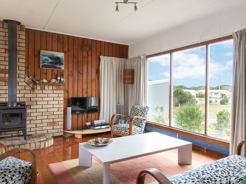 Photo - 16 Scamander Avenue, Scamander TAS 7215 - Image 5