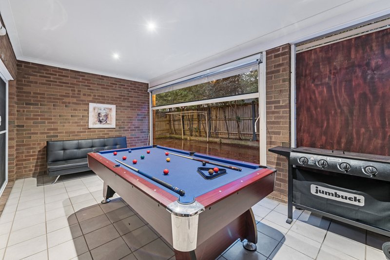 Photo - 16 Scarborough Terrace, Craigieburn VIC 3064 - Image 14