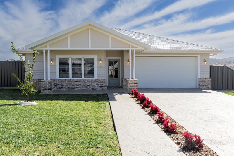 Photo - 16 Sea Eagle Avenue, Tamworth NSW 2340 - Image 2