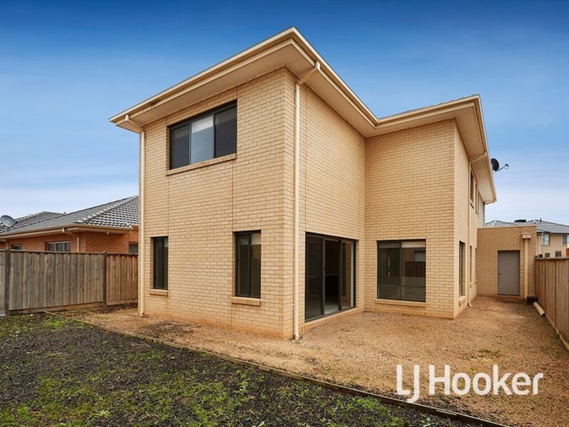 Photo - 16 Seafarer Way, Sanctuary Lakes VIC 3030 - Image 10