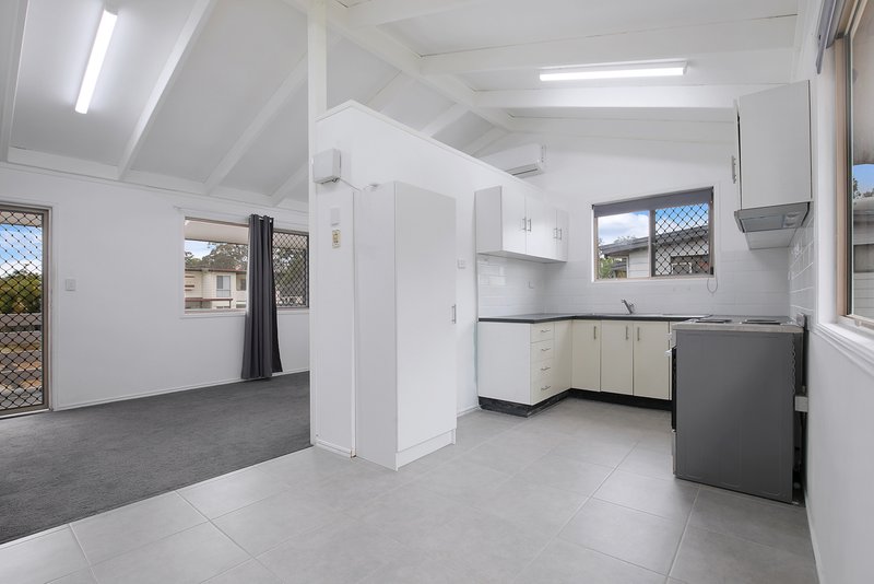 Photo - 16 Seagull Court, Deception Bay QLD 4508 - Image 7