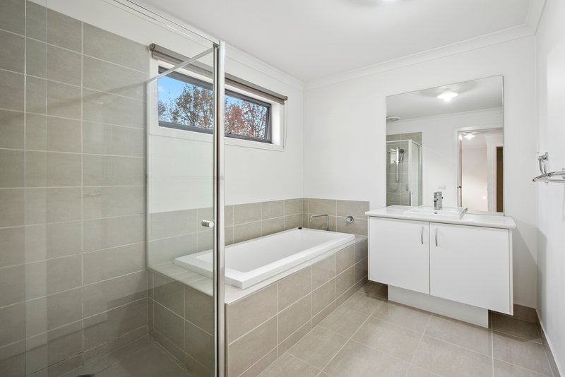 Photo - 16 Seares Drive, Ringwood East VIC 3135 - Image 11