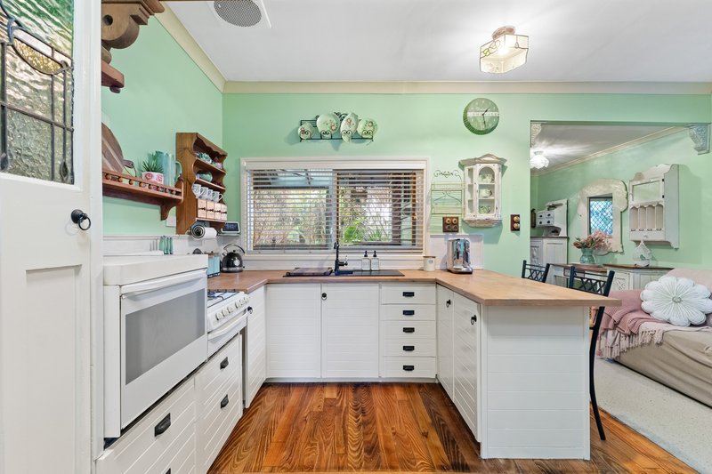 Photo - 16 Seaview Crescent, Mulgrave VIC 3170 - Image 3