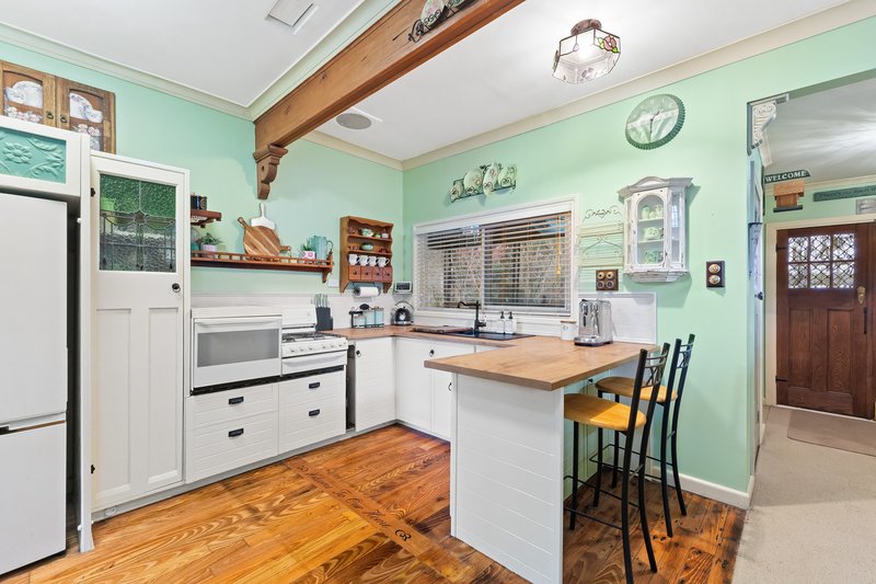 Photo - 16 Seaview Crescent, Mulgrave VIC 3170 - Image 4