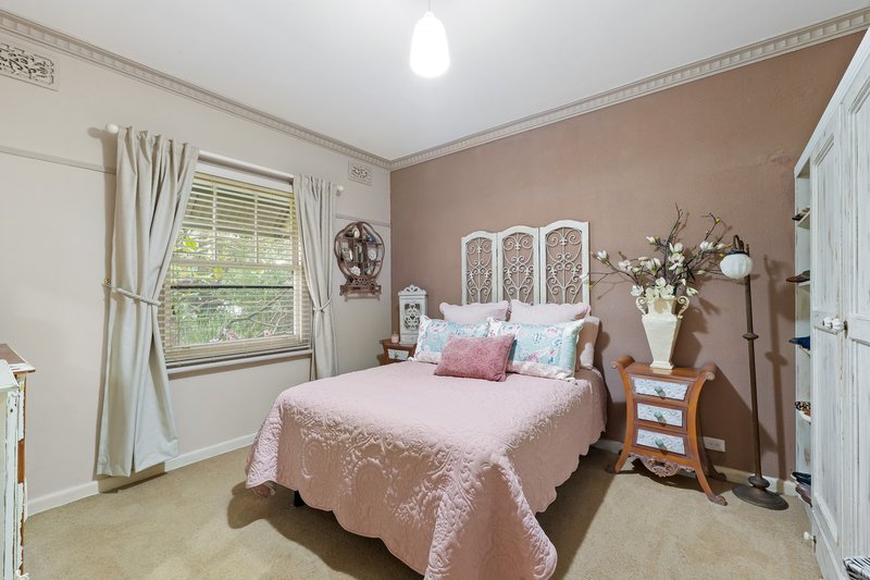 Photo - 16 Seaview Crescent, Mulgrave VIC 3170 - Image 6