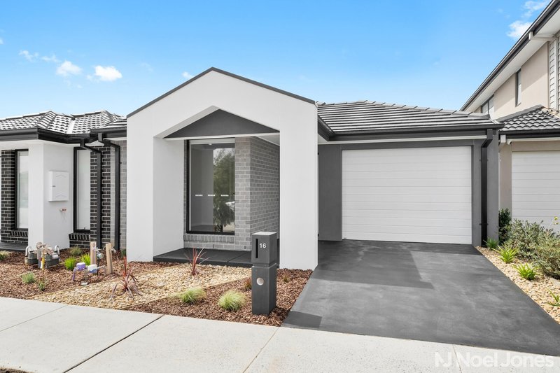 Photo - 16 Semilla Street, Clyde North VIC 3978 - Image 2