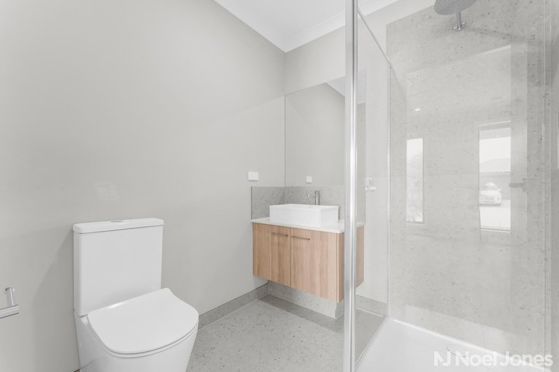 Photo - 16 Semilla Street, Clyde North VIC 3978 - Image 5