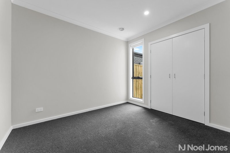 Photo - 16 Semilla Street, Clyde North VIC 3978 - Image 6