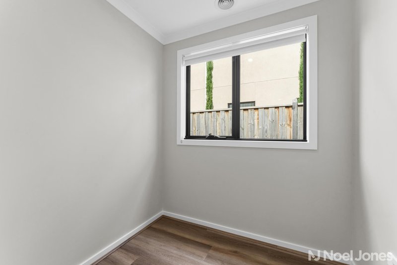 Photo - 16 Semilla Street, Clyde North VIC 3978 - Image 12