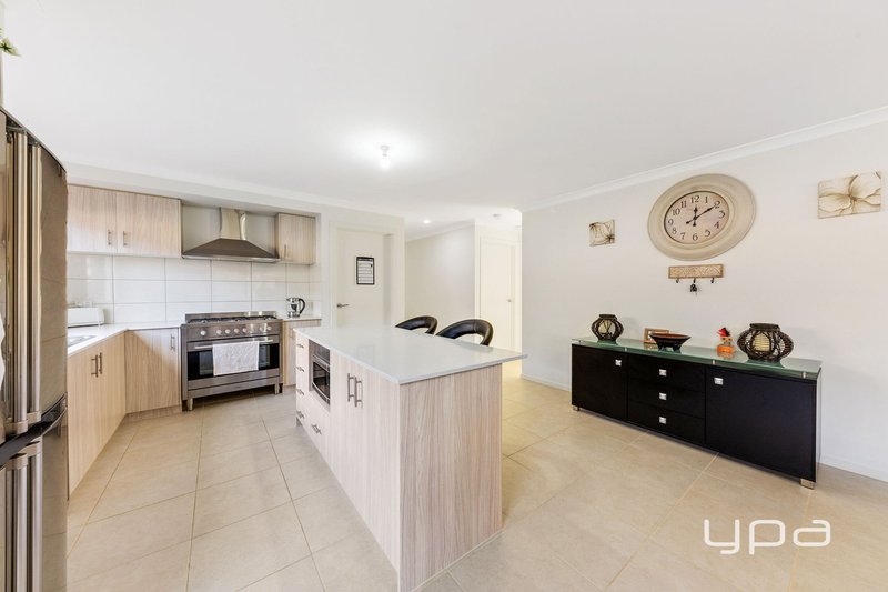 Photo - 16 Serengeti Circuit, Tarneit VIC 3029 - Image 4