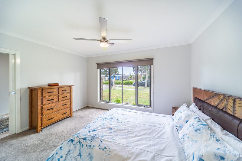 Photo - 16 Shannon Boulevard, Bairnsdale VIC 3875 - Image 7