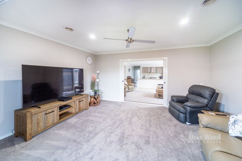 Photo - 16 Shannon Boulevard, Bairnsdale VIC 3875 - Image 14