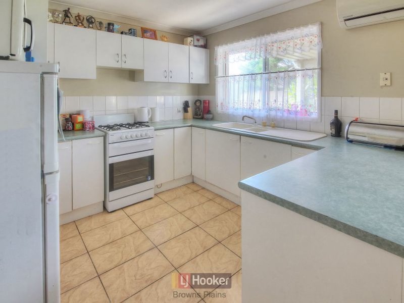 Photo - 16 Shelford Court, Boronia Heights QLD 4124 - Image 4