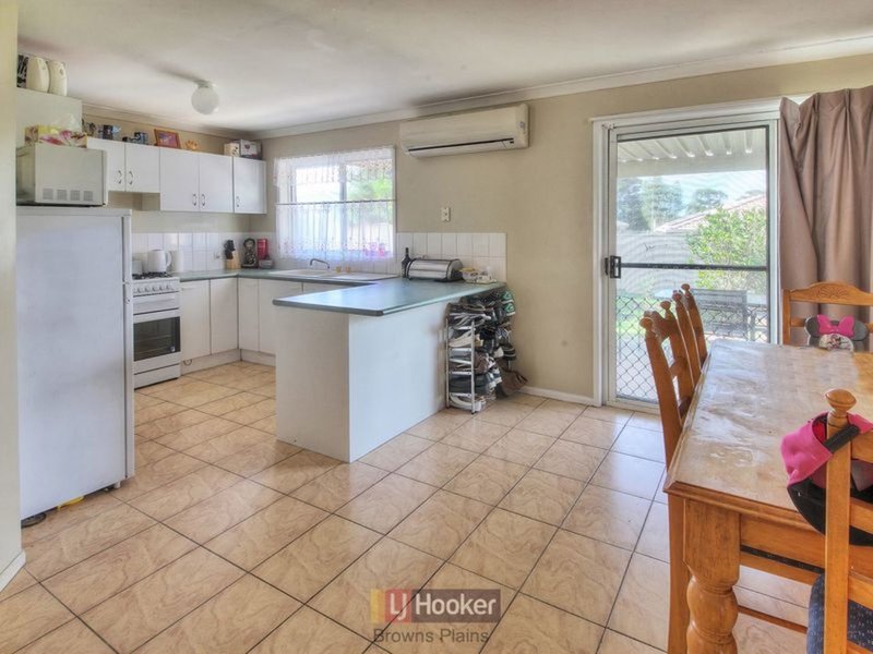 Photo - 16 Shelford Court, Boronia Heights QLD 4124 - Image 5