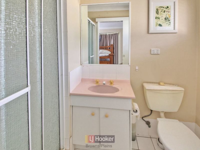 Photo - 16 Shelford Court, Boronia Heights QLD 4124 - Image 8