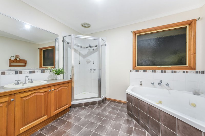 Photo - 16 Sheoak Court, Pakenham VIC 3810 - Image 15